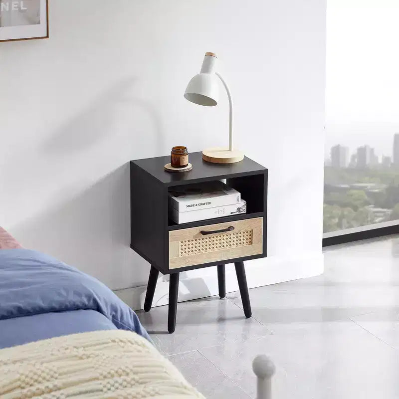 Tavolino in rattan con cassetto e gambe in legno massello, comodino/tavolino per soggiorno, camera da letto, nero