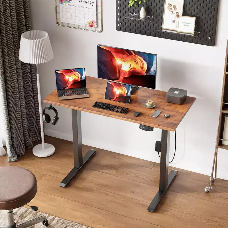 Scrivania elettrica regolabile in altezza da 40 pollici, postazione PC con funzione seduto-in piedi e preselezioni di memoria per casa, ufficio, gaming, marrone rustico