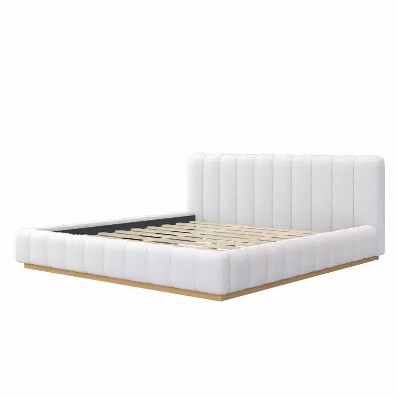 Struttura letto a piattaforma matrimoniale/king-size, con rivestimento in bouclé e base in legno, a basso profilo per camera da letto, appartamento